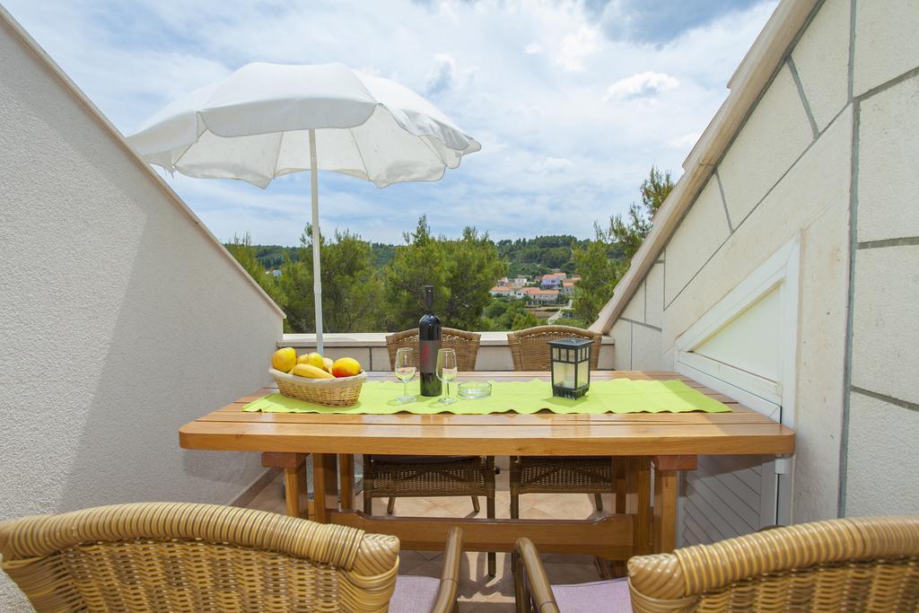 Apartments Villa Maris Lumbarda Bilik gambar