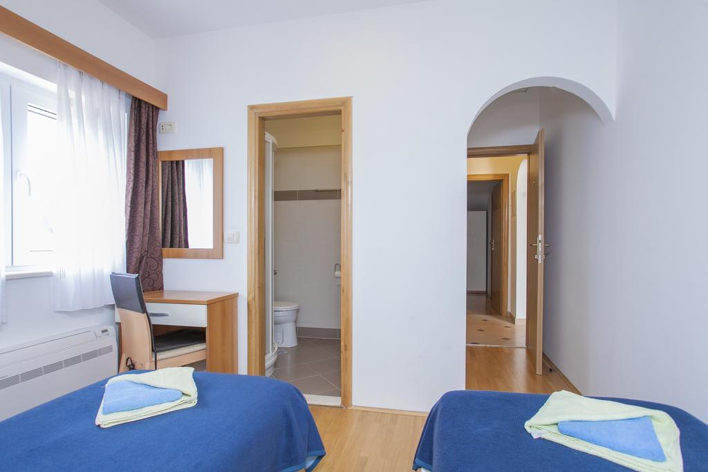 Apartments Villa Maris Lumbarda Bilik gambar
