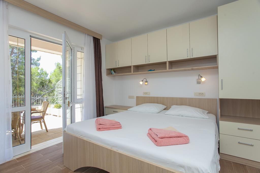 Apartments Villa Maris Lumbarda Bilik gambar