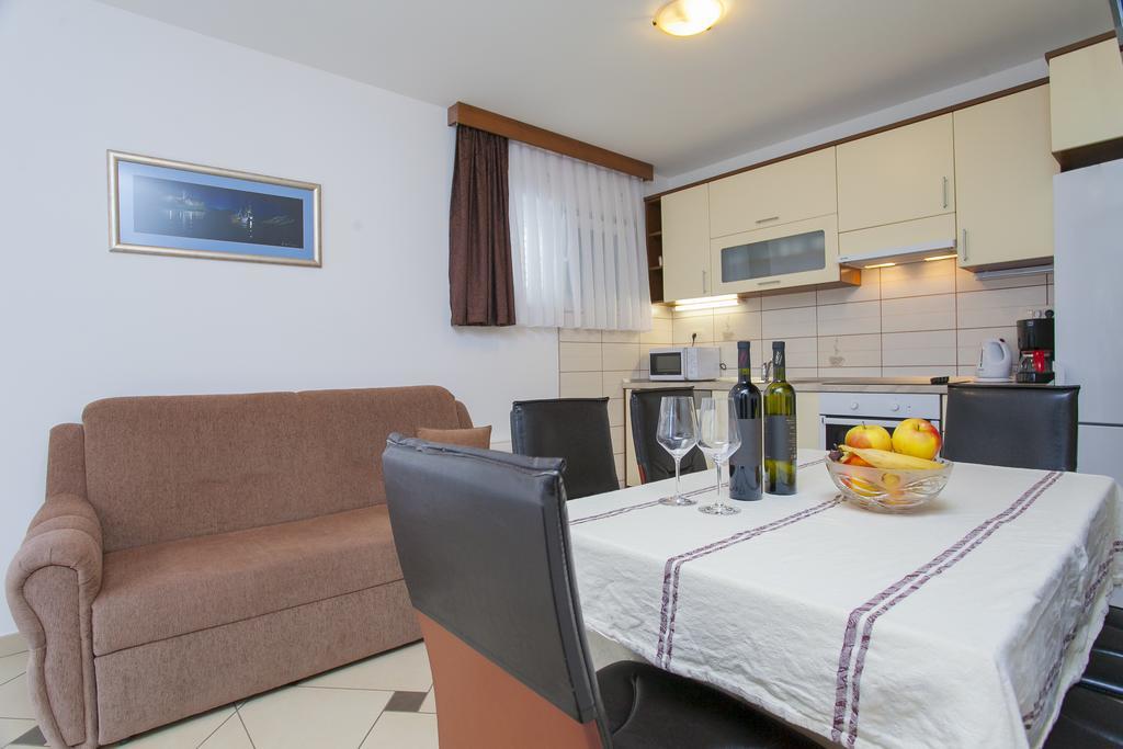 Apartments Villa Maris Lumbarda Bilik gambar