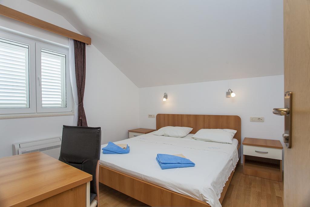 Apartments Villa Maris Lumbarda Bilik gambar